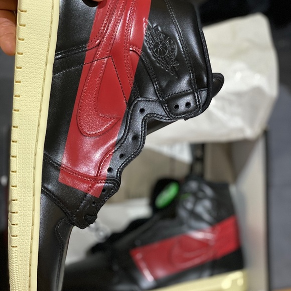 Air Jordan 1 OG Defiant Couture Size Us11 - Picture 3 of 8